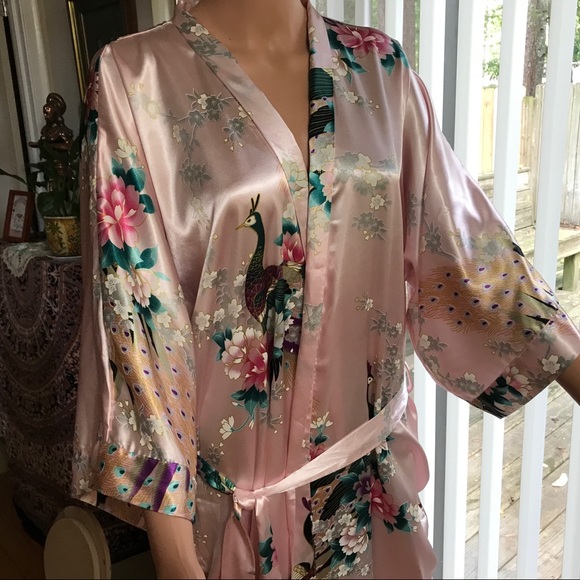 SOLD! Women's Kimono Robe Pink Floral Peacock & Floral Motif Satin Pockets Large - Picture 9 of 9